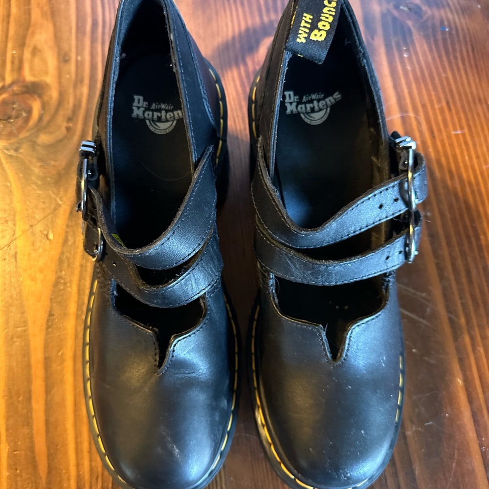Dr. Martens Eivee heeled loafer size eu 39 or us 8 like new